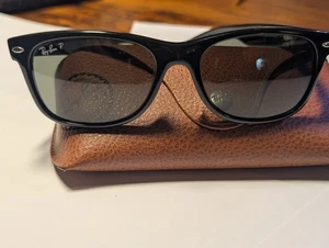 GAFAS DE SOL RAY-BAN RB 2132 NUEVAS WAYFARER 901/58 NEGRAS AUTÉNTICAS 55-18 - Imagen 1 de 7