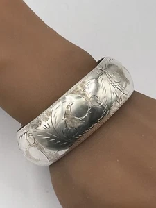 Vtg Sterling Silver Floral Etched Wide Hinged Bangle Bracelet FZB - Imagen 1 de 5