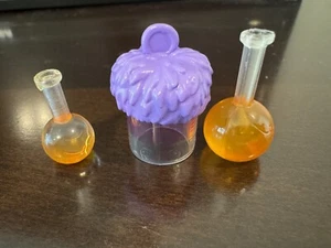 Monster High Replacement Cleo de Nile Mad Science Lab Pieces Accessories Beaker - Picture 1 of 1