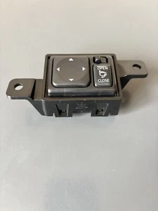 Genuine Nissan Cube Z12 Power Mirror Switch Door Mirror Control Switch JDM Used - Picture 1 of 2