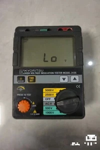 cx/Tester isolamento alta tensione Kyoritsu 3122A 5000V usato - Foto 1 di 5