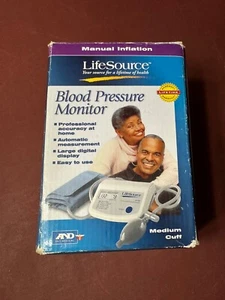 LifeSource MONITOR PRESSIONE SANGUIGNA MODELLO UA-702V, CON POLSINO MEDIO GONFIAGGIO MANUALE - Foto 1 di 11