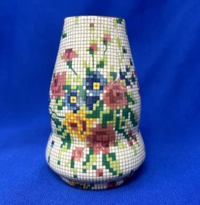 3” Royal Winton Queen Anne Bud Vase - Picture 1 of 10