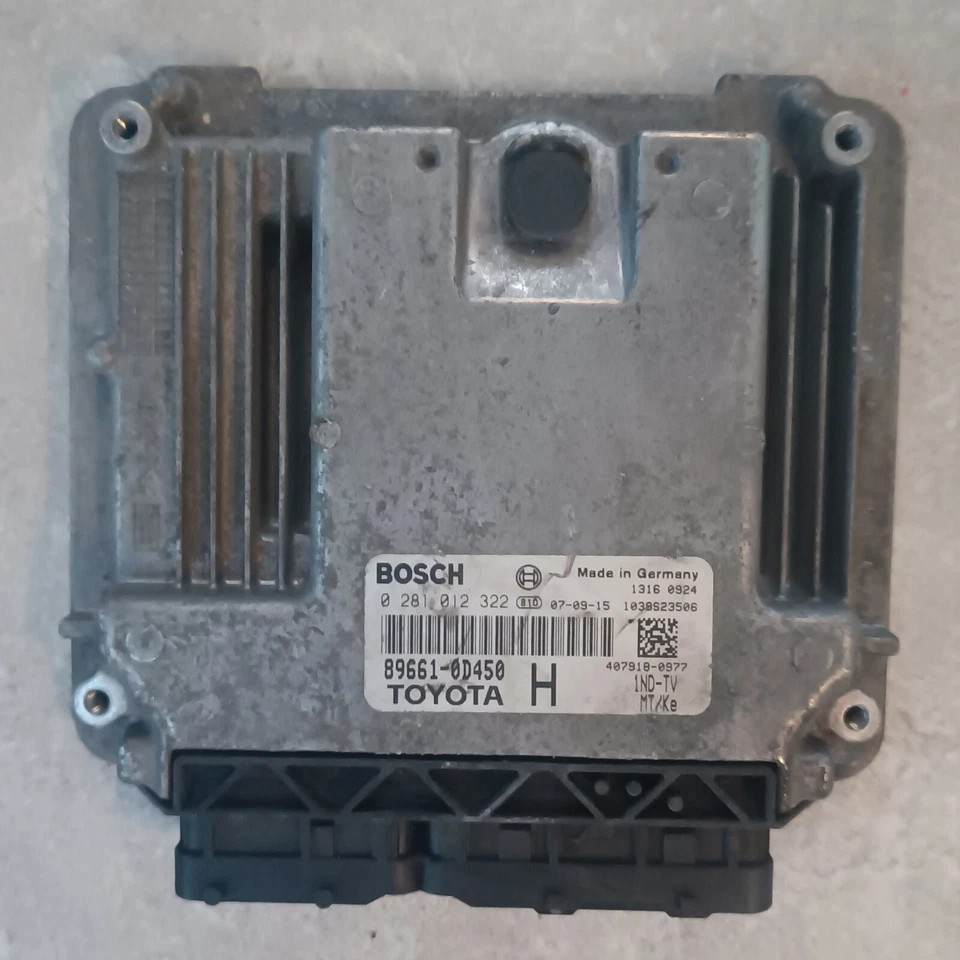 Centralina iniezione motore TOYOTA Yaris 1.4 D-4D 89661-0D450 0281012322 - Immagine 1 di 1