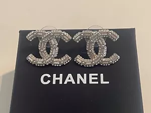 CHANEL GOLD STUDS WITH PEARLS AND STONES 2022 COLLECTION - Picture 1 of 2