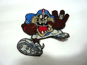 APPLIQUE VINTAGE Looney Tunes ricamata opera d'arte cucita - tema sportivo - Foto 1 di 3