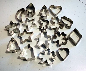 Vintage Tin Aluminum Cookie Cutters Card Suit Christmas Crescent Moon Chick - 17 - Picture 1 of 4