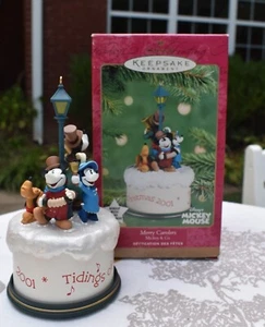 Hallmark 2001 Keepsake Ornament Merry Carolers Mickey & Co. Music & Movement - Picture 1 of 7