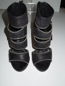 VINTAGE Latitude Femme Amalfi Black Leather Peep Toe Zipper Booties 38 ITALY - Picture 1 of 5