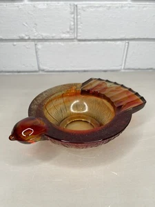 Cenicero vintage de vidrio ámbar con forma de pájaro soporte para cigarrillos múltiple cola brilla - Imagen 1 de 14