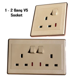 V5 1/2 Gang 13A Wandbuchse Strukturierte Creme mit goldenem Rand Schraube-los A - Bild 1 von 14