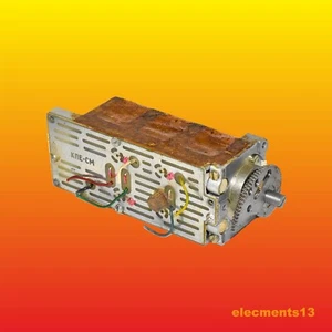 VARIABLE AIR CAPACITOR 3 SECTIONS ~(8 - 135) pF 200 V - Picture 1 of 5