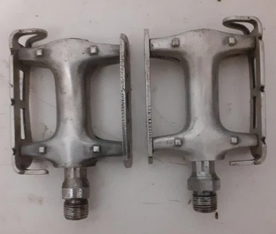 Coppia pedali in alluminio marcati WELLGO per bici corsa, Colnago Bianchi - Immagine 1 di 3