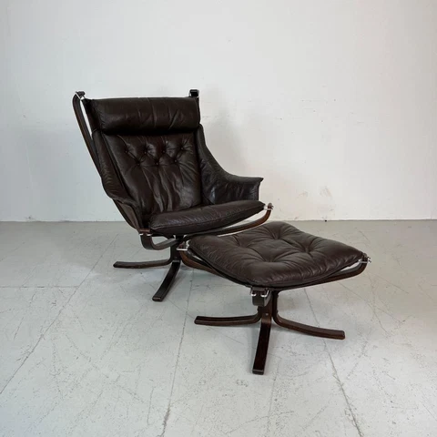 VINTAGE MIDCENTURY DANISH BROWN LEATHER FALCON CHAIR & OTTOMAN SIGURD RESELL3887 Cover