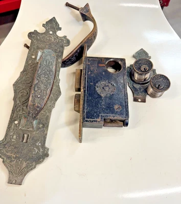 CERRADURA Y CILINDROS DE MORTAJA YALE & TOWNE/FECHA DE PATENTE 1878/CERRAJERO/CERRADURA YALE Foto 1 de 4