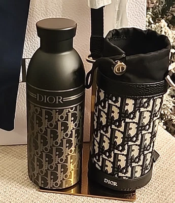 Vaso de botella de agua de acero inoxidable Dior soporte negro limitado regalo VIP novedad GWP Foto 1 de 4