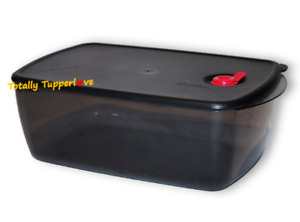 Grand rectangle Tupperware Vent N Serve 3,75 quarts noir profond et rouge très bon état ❤️