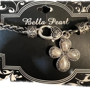 Bella Pearl Cross Pearl Bracelet New - Picture 1 of 2