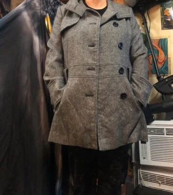 Classic Vintage Guess Pea Coat. XL Fitted and classy! - Изображение 1 из 3