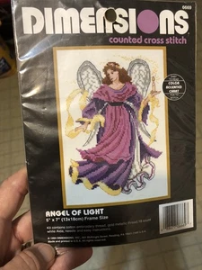 Dimensions Angel Of Light Counted Cross Stitch Kit 6669 - Bild 1 von 4