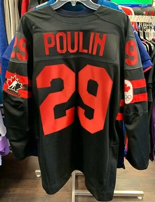 Camiseta deportiva para hombre negra de hockey Canadá IIHF 2022 réplica de los Juegos Olímpicos Marie-Philip Poulin Foto 1 de 2