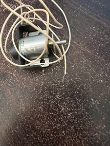 Brother BAS 416 BE901 SPRUNGMAGNET - Bild 1 von 2