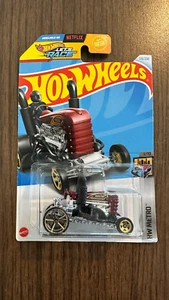 2024 HOT WHEELS METRO 9/10 DRAGTOR ROSSO, 176/250, NUOVO, NETFLIX: CORRIAMO - Foto 1 di 3