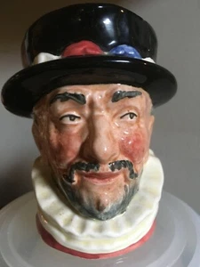 ROYAL DOULTON TOBY TASSE "BEEFEATERS" 3" GROSS NEUWERTIG - Bild 1 von 4