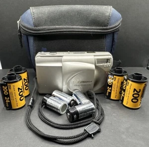 Olympus Infinity Zoom 105 38mm - 105mm Vintage Camera With Bag, 4 Rolls Of Film - Picture 1 of 9
