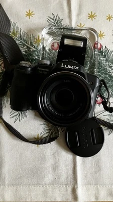 Panasonic Lumix DMC-FZ28 Bridgekamera, Leica Objektiv, Digitalkamera - Bild 1 von 4