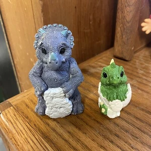 1993 Enesco Kathy Wise Dinosaurier Neugeborenes Baby schlüpft aus Ei und Alter 5 Figuren - Bild 1 von 6