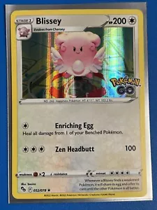 Blissey Pokemon GO 052/078 Standard Holo selten neuwertig + Kartensparer - Bild 1 von 2