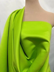 TELA DE POLIETILENO CHARTREUSE SATINADO MATE PESADO/NOVIA, DISFRAZ FORMAL, CONCURSO - Imagen 1 de 45