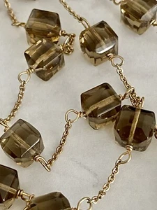 Collar Estación Larga Banana Republic Tono Dorado Marrón Cubo de Vidrio Ahumado 38 Pulgadas - Imagen 1 de 5