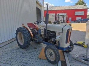 Fiat Traktor Oldtimer Schlepper 1967 Diesel Originalteile - Bild 1 von 10