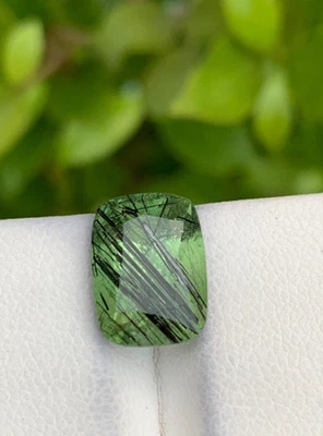 Top-quality 5.95 carat rutile peridot from Pakistan, loose gemstone Foto 1 de 4