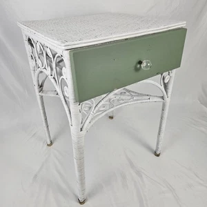 Vintage Peacock Wicker End Table White Rattan French Farmhouse Victorian - Picture 1 of 10