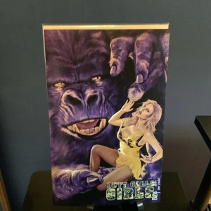 Duty Calls Girls 2 - King Kong Marco Turini Trade Variant - Dave Stevens Homage - Picture 1 of 3