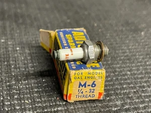 Bujía de encendido de avión modelo de gas Auto-Lite de colección M-6 - Imagen 1 de 10