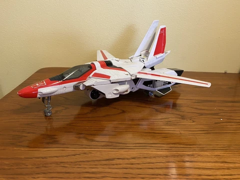 Vintage 1984 Hasbro Bandai - Transformers - Autobot G1 Jetfire Robotech Valkyrie Cover