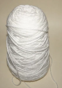14 oz. Cono, reliquia, blanco nube, 4/6, ligeramente difuso, brillante, hilo acrílico - Imagen 1 de 2