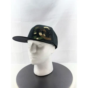 DC Shoes Black Camouflage Flexfit Fitted Logo Hat Mens Size L/XL Flat Bill NEW - Picture 1 of 8