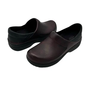 CROCS Neria Pro II Slip On Clogs Slip Resistant 205710 Women Sz 9 Deep Burgundy - Picture 1 of 7