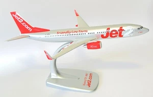 Boeing 737-800 Jet2 rojo plata ajuste a presión coleccionistas modelo escala 1:200 G-JZBU - Imagen 1 de 6