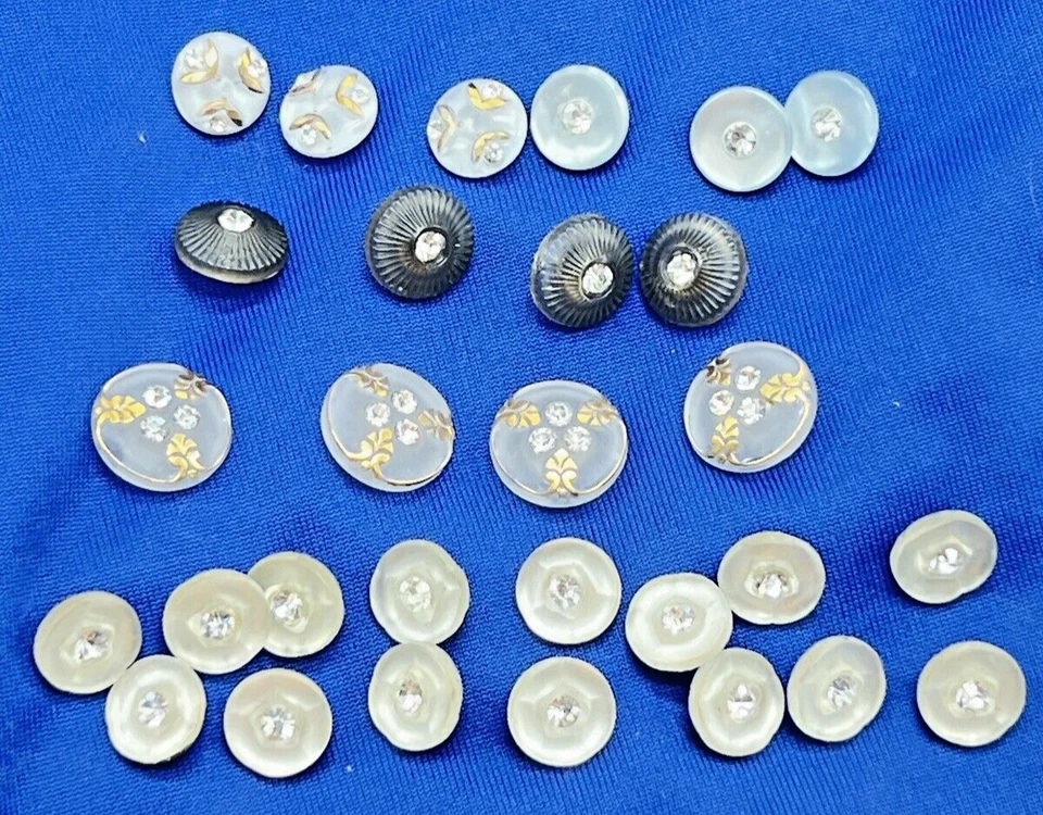 Antiguo botón de vidrio esmerilado vintage con pedrería brillo dorado 5 juegos, lote 29 piezas Foto 1 de 4