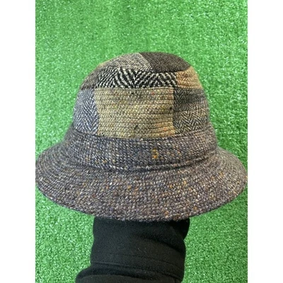 Sombrero de ala corta pequeño de lana irlandesa manchada con retazos Orvis de colección de los 80 hecho en Irlanda Foto 1 de 4