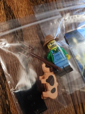LEGO MINIFIGURES SERIES 15 FARMER & PIG PITCHFORK BASE PLATE, FOIL BAG & POSTER  - Image 1 of 4