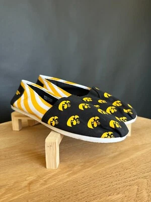 Iowa Hawkeyes Vintage Shoes Slippers NWOT Size XL 8/9/10 Yellow and Black  - Image 1 of 4