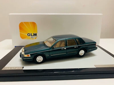 GLM Lincoln Town 1997 Green 1/43 Scale Resin Model Limited Car New Original Box - Image 1 of 4