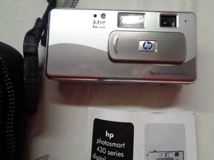 HP PhotoSmart 435 Compact 3.1 MP Digital Camera Silver Untested - Picture 1 of 4